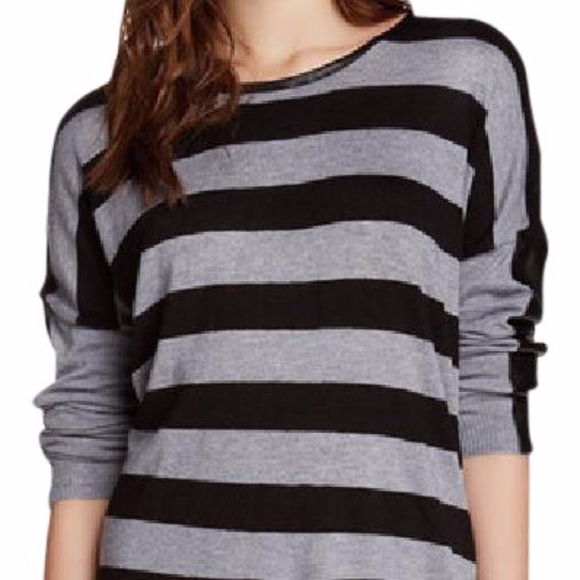 Romeo & Juliet Couture Long Sleeve Striped - Picture 1 of 5